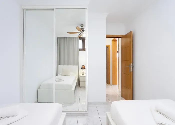 Апартаменты Amazing Ocean View & Pool Cristianos Achacay *